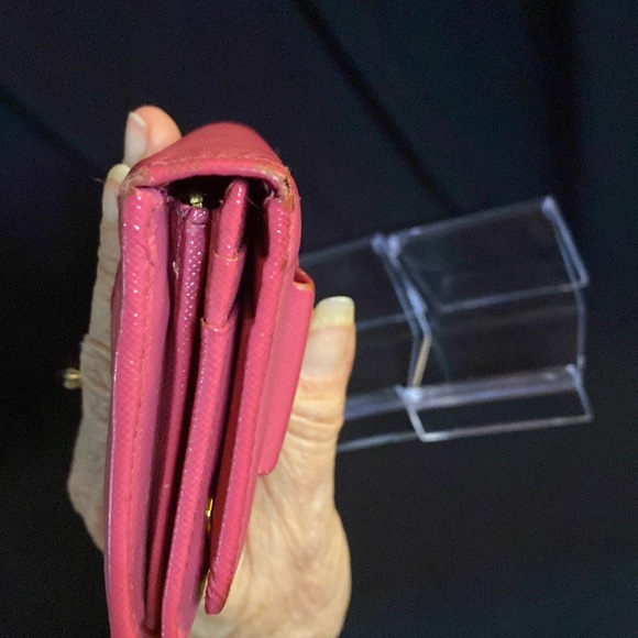 PRADA Saffiano Wallet W/Certificate of Authenticity - Picture 9 of 14